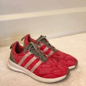 Adidas SL Loop sneakers size 7